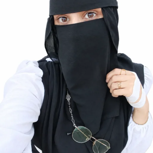 عائشه البحراوي